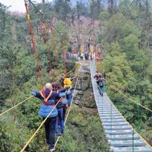 Cầu leo ​​núi ngoài trời 1 – công viên giải trí VGTrides