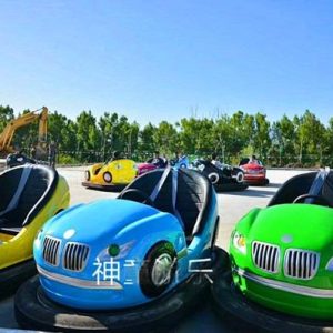 Xe BMW điện đụng – công viên giải trí VGTrides